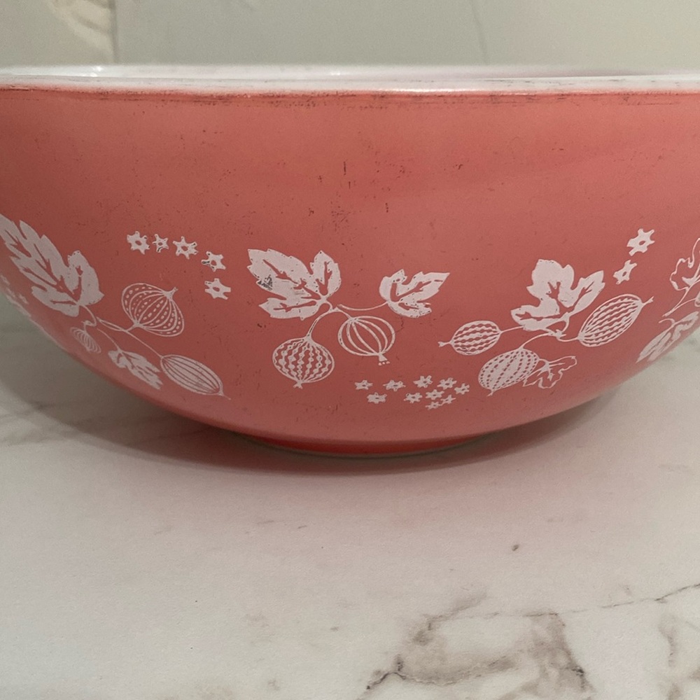 Pyrex Cinderella bowls , 442,443 and 444 will sell for $600
